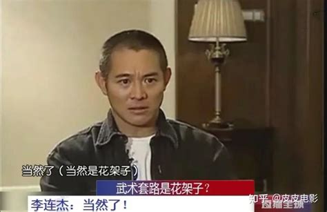 吴京是李连杰的师弟，最初也参与了很多武打片的拍摄。真正在娱乐圈站稳了脚步，那就是《战狼》系列了，因此也被很多人称为是中国硬汉。除此之外军装也 ...