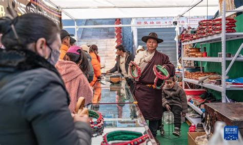 西藏日喀则：年货市场年味浓_时图_图片频道_云南网