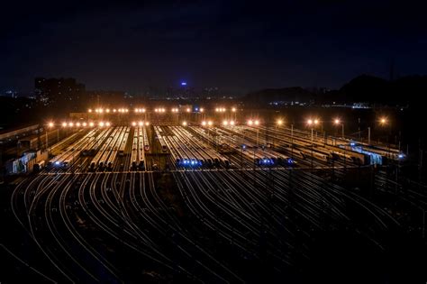2022年春运即将启幕 动车组列车整装待发-人民图片网