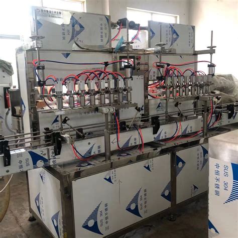 了解全自动洗衣液灌装机的优势_青州鲁源自动化设备有限公司