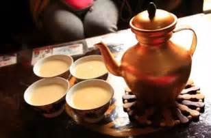 中国藏族特色美食：酥油茶(组图)_新浪旅游_新浪网