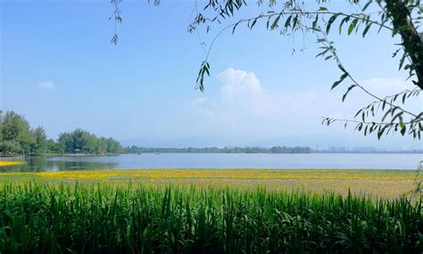 8小时从稻城亚丁到丽江泸沽湖，泸亚线穿越自由行旅游攻略 - 知乎