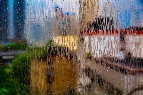 看着窗外的雨的图片,夜晚窗外的雨图片,窗外的雨_大山谷图库