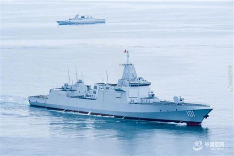 国防部：第二艘055型驱逐舰拉萨舰正式入列 舷号102(含视频)_手机新浪网