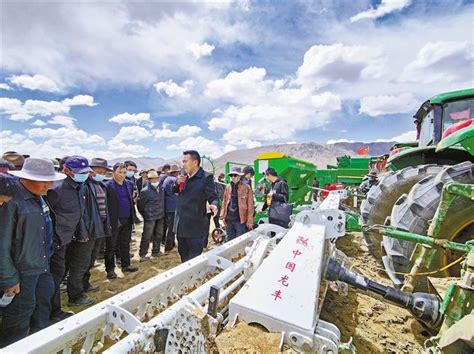 日喀则市萨迦县农业示范田全程机械化现场观摩：新技术 新机具 新服务_西藏自治区旅游发展厅
