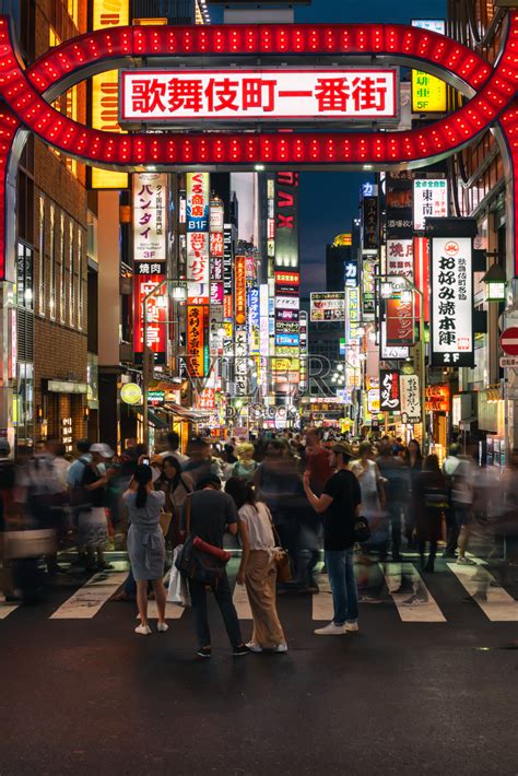 歌舞伎町夏洛克动漫评价，真会玩，福尔摩斯穿越到日本说“相声” | 东灵聊动漫