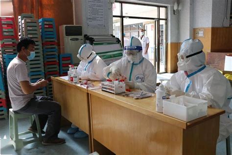 乌鲁木齐社区核酸检测现场（核酸检测套装）