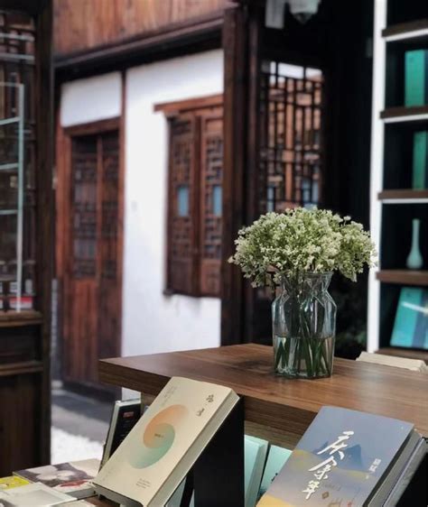 上海“最古风”书店,藏在千年古镇内,一室一堂自成风景|书店|南云|千年古镇_新浪新闻