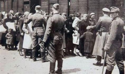 奥斯威辛集中营解放75周年，更多彩色照片曝光，展示了纳粹的罪恶|纳粹|罪恶|囚犯_新浪新闻