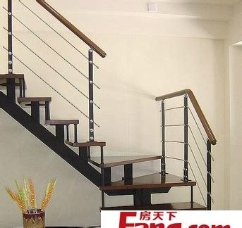 产品中心 / 钢结构楼梯_西安七彩龙装饰工程有限公司