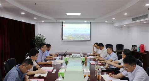 潘友华董事长与安庆高新区来宾举行会谈 - 徽商集团
