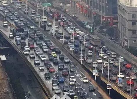 中国最堵城市排名出炉！堵车之痛该如何破局？_搜狐汽车_搜狐网