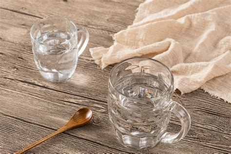 每天八杯水到底怎么喝 教你正确喝水方法_健康快讯_新闻_99健康网