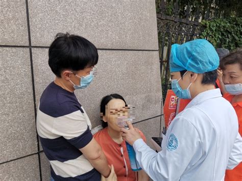 有师生核酸过期，考生家长突然晕倒……高考首日，幸好有场外医务人员的助力-杭州新闻中心-杭州网