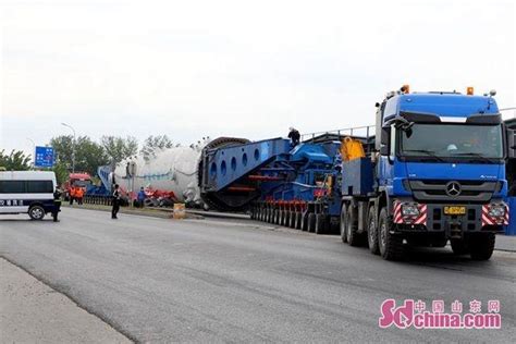 山东省圆满完成333吨超重大件运输任务 重型车网——传播卡车文化 关注卡车生活