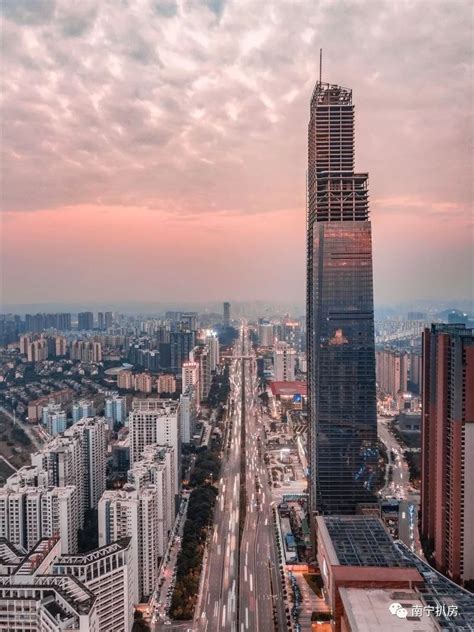 柳州2020年第一高楼,南宁高楼628米,柳州东泉际机场_大山谷图库