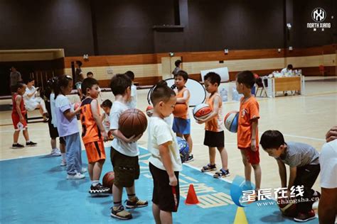 “篮”不住的精彩 岳麓区公园里社区少儿公益篮球课圆满结营!