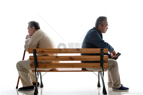 坐在长椅上的老年人高清图片下载-正版图片507658598-摄图网