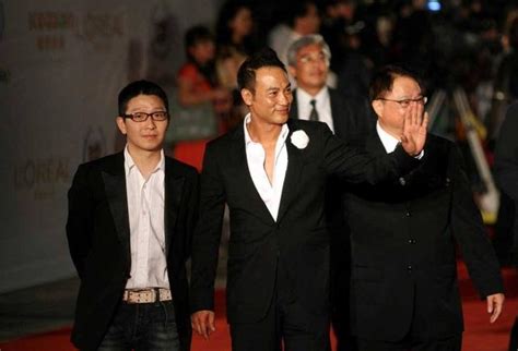 香港影视演员任达华被突然刺伤，为了报仇？另有冤情？__凤凰网