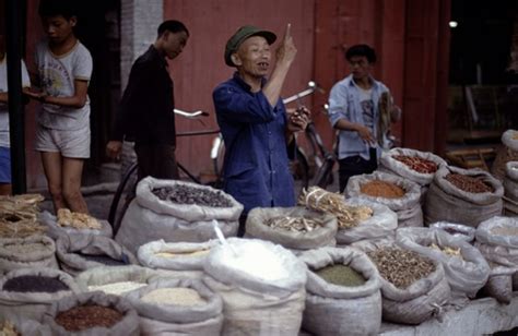中国80年代最真实的50张老照片，无比怀念美好的回忆，每一张背后都有故事 - 知乎