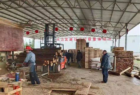 生产制造木工行业家具厂车间木工工厂车间高清图片下载-正版图片300122134-摄图网