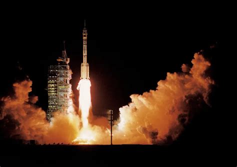 天舟六号终极任务！发射了一颗卫星，杨利伟：神十八航天员已确定|终极任务|天舟|卫星_新浪新闻