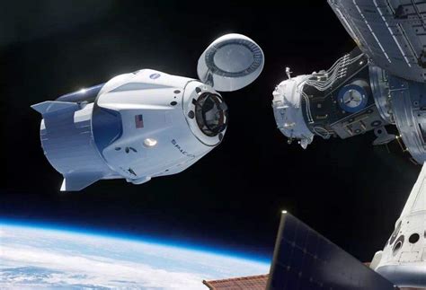 SpaceX的龙飞船成功对接国际空间站_凤凰网