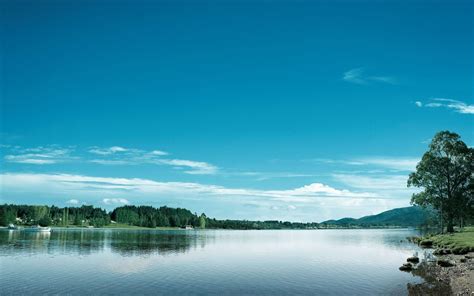实拍中国最美的湖泊之一，一生必须要去的地方，感受它独特的美丽_青海湖