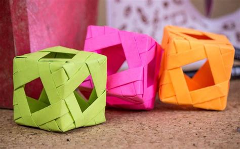 如何折纸立体方块(怎么用纸折立体方块) | 抖兔教育