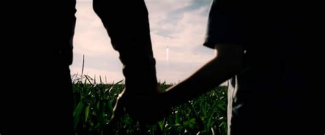 诺兰《星际穿越》首曝预告 冒险从玉米田开始|诺兰|预告片_凤凰娱乐