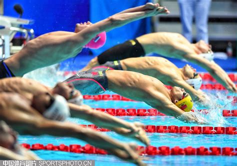 360体育-组图-东京奥运游泳男子100米仰泳 俄雷洛夫夺冠 徐嘉余第五