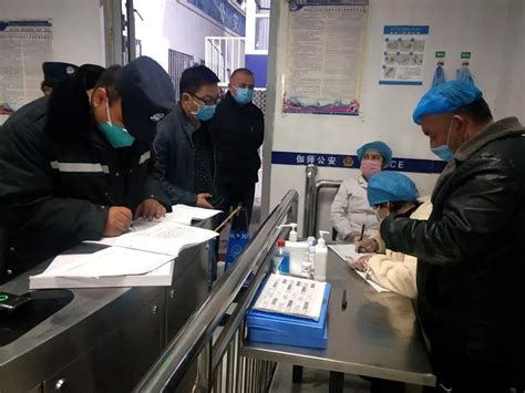 最新通报！新疆喀什新增1例无症状感染者，官方：扎实做好喀什地区全员核酸检测工作 | 每经网