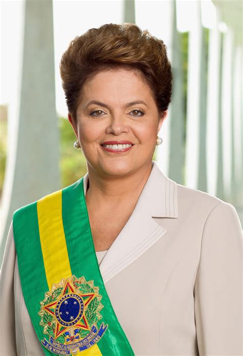 巴西历史上首位女总统就职_第一金融网