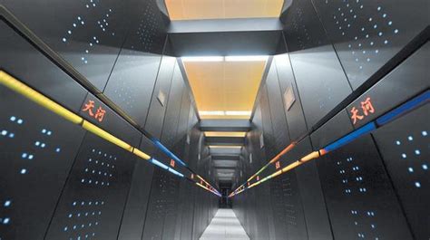 中国研制百亿亿次超级计算机 超天河一号200倍