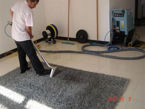 地毯清洗流程及操作方法