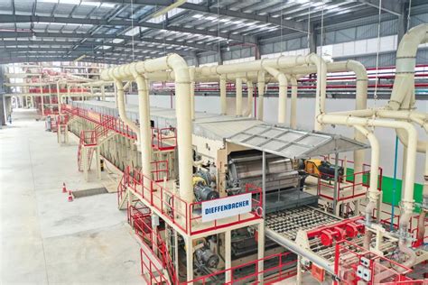 丰林集团钦州工厂年产50万m³超强刨花板生产线首板下线_板材网