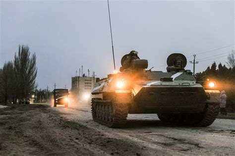 乌克兰军方：掌控南部形势 炮击俄军阵地_凤凰网视频_凤凰网