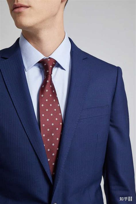 蓝色条纹西装配什么样的领带或者是领结呢? - 知乎