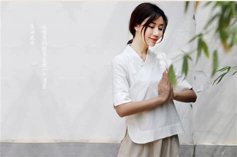 复古风头像茶艺师女生