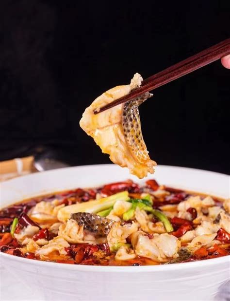 水煮活鱼,中国菜系,食品餐饮,摄影,汇图网www.huitu.com