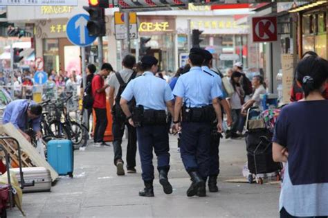 香港暴徒再游行 港警首次举紫旗警告_腾讯视频