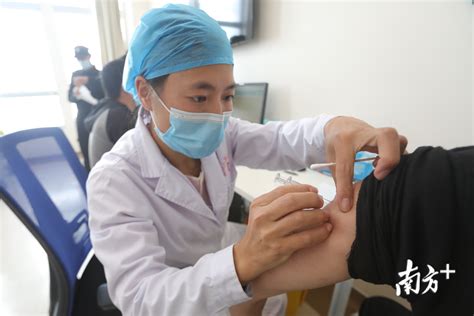 在温外籍人员新冠疫苗接种工作有序推进