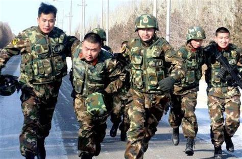 那些年，我们跑过的五公里越野 - 中国军网