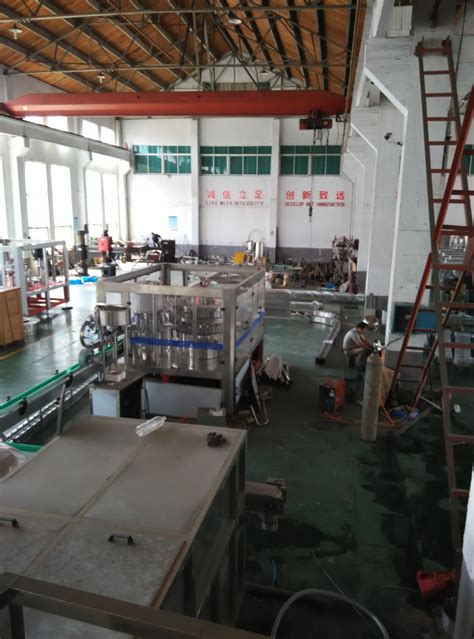 液体灌装生产线-上海圣刚机械设备有限公司