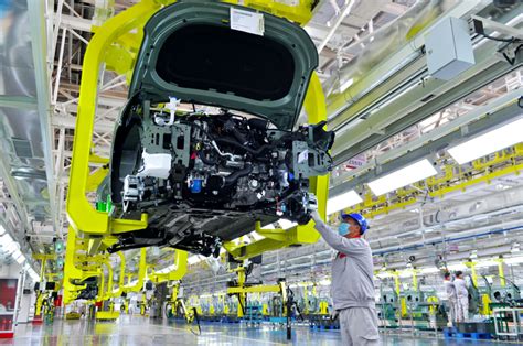 奇瑞“超级工厂”投产！“青岛造车”从“千亿级”向“万亿级”迈进_观海新闻
