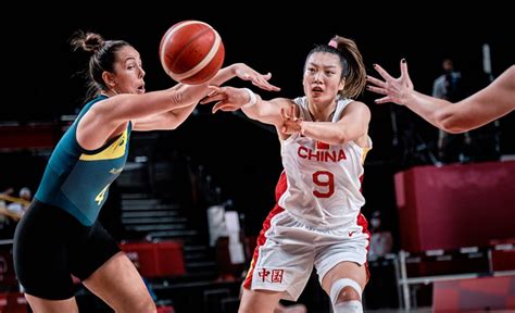 中国女篮好样的！2分险胜澳大利亚 提前小组出线__凤凰网