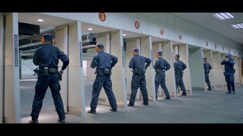 贵州警察学院警体运动会四米高墙攀越比赛