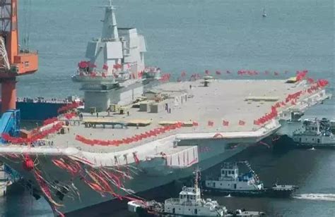 江南造船厂发布航母新图，舰岛缩小烟囱不见，将抹平与福特级差距