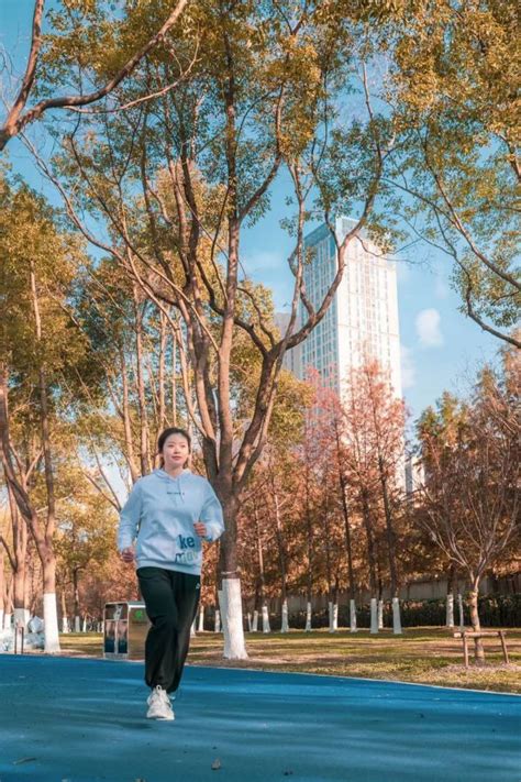 武汉首座5G公园正式开放，在江汉区常青公园遇见智慧生活方式 - 媒体报道 - 新闻资讯 -武汉市江汉区人民政府