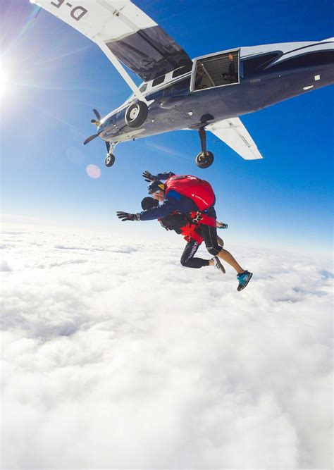 跳伞狂人将挑战世界纪录 3.65万米高空降落 - 神秘的地球 科学|自然|地理|探索